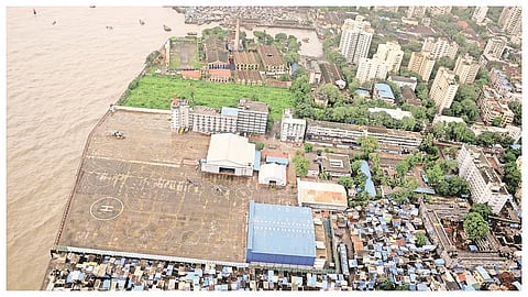 जाधवजी मॅन्शन बहुमजली इमारतीवर टांगती तलवार; निर्धारित उंचीपेक्षा उभारलेले वरचे मजले पाडावे लागतील, हायकोर्टाचा इशारा