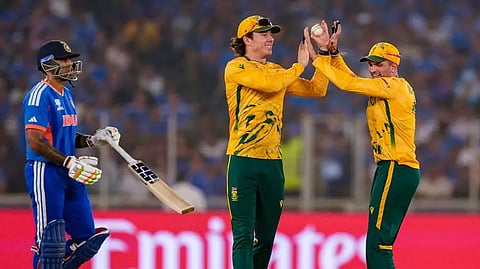 IND VS SA T20 WC26: फलंदाजांची हाराकिरी! दक्षिण आफ्रिकेकडून भारत ७६ धावांनी पराभूत