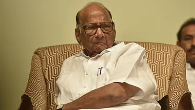 शरद पवारांची प्रकृती पुन्हा खालावली