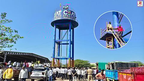 लासलगाव बाजार समितीच्या आवारातील पाण्याच्या टाकीवर चढत शिवसेना (ठाकरे), शिवसेना (शिंदे) व छावा क्रांतिवीर सेनेच्या पदाधिकाऱ्यांनी ‘शोले स्टाईल’ आंदोलन केले.