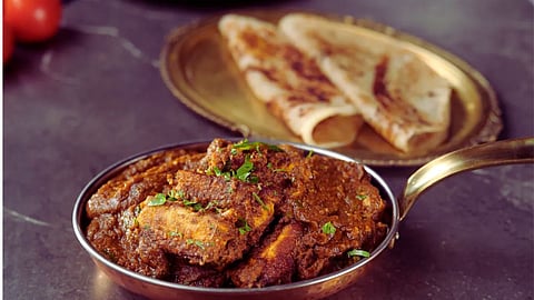 तिखटप्रेमींसाठी खास! झणझणीत सावजी पनीर मसाला; घरच्या घरी बनवा रेस्टॉरंट स्टाईल डिश