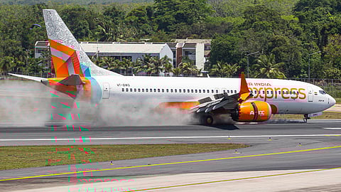 एअर इंडियाच्या विमानाचे फुकेतमध्ये हार्ड लँडिंग;  रनवेवर विमान आदळून पुढील चाकही तुटले; सुदैवाने सर्व प्रवासी सुखरूप