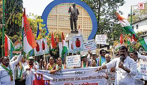 गॅस दरवाढीविरोधात जनआक्रोश