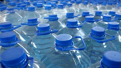 सिलिंडरनंतर आता बाटलीबंद पाणीही मिळणे होणार मुश्किल; भारतासमोर नवे संकट