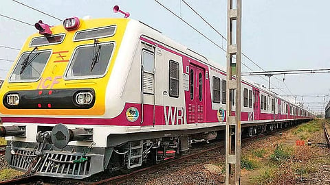 मध्य रेल्वेवर १५ डब्यांच्या १० फेऱ्या होणार सुरू; सोमवारपासून अंबरनाथ, बदलापूर, कर्जत परिसरातील प्रवाशांना दिलासा
