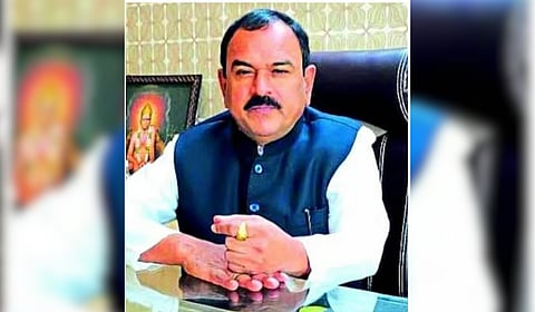 'कॅप्टन' अशोक खरातने कशी केली महिलांची फसवणूक?