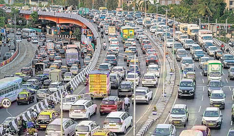 Mumbai : वडाळ्यात ट्रॅफिक बदल; 'हा' रस्ता २२ मेपर्यंत बंद, जाणून घ्या पर्यायी मार्ग 