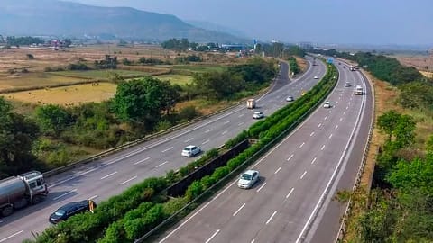 रस्ते जोडणीत  २९७ कोटींचा अनावश्यक खर्च; कॅगच्या अहवालातून धक्कादायक माहिती