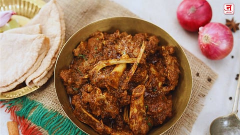 Sunday Special : नॉनव्हेज लव्हर्ससाठी खास; घरीच बनवा रेस्टॉरंटसारखं झणझणीत मटण, नोट करा रेसिपी