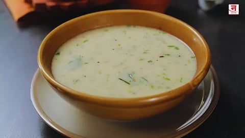 दररोजच्या जेवणासाठी परफेक्ट; झटपट तयार होणारी खमंग खान्देशी ज्वारी कढी, एकदा नक्की ट्राय करा