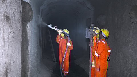 पर्जन्य जलवाहिन्यांचे आयुष्य ५० वर्षांनी वाढणार; अमेरिकन जिओपॉलिमर तंत्रज्ञानाचा पहिल्यांदा वापर 