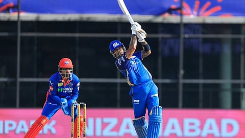 मुंबईची हाराकिरी! समीर रिझवीच्या अर्धशतकामुळे दिल्लीचा सहा विकेट्सनी विजय