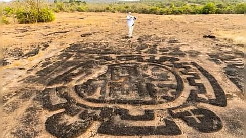 कोकणातील कातळशिल्पांवर बनणार आंतरराष्ट्रीय माहितीपट; सरकारकडून १४.५० कोटींच्या निधीला मान्यता