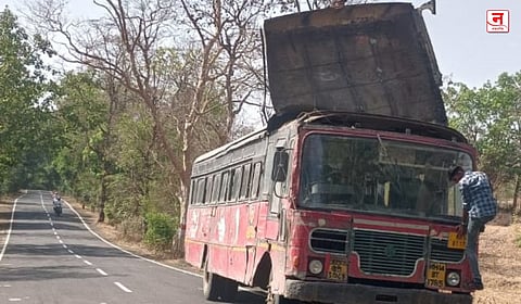 साखरे गावाजवळ धावत्या बसचा थरार; प्रवाशांचा संताप 
