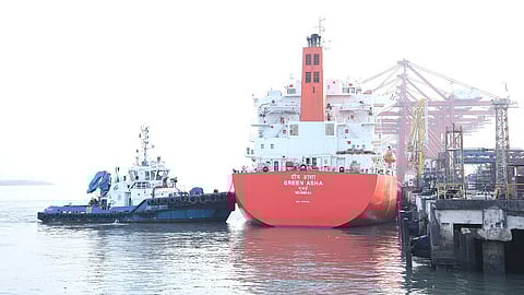 Navi Mumbai : १५,४०० टन LPG घेऊन भारतीय जहाज 'जेएनपीए'त दाखल