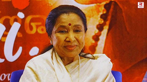 आशाताईंचा कायमच तरुण असलेला गीत फंडा - दिलीप ठाकूर 