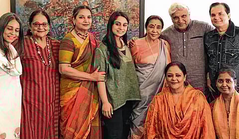 "त्यांचा आवाज, कबाबची चव कायम स्मरणात राहील"; जावेद अख्तर आणि शबाना आझमींनी सांगितल्या आशा भोसले यांच्या आठवणी