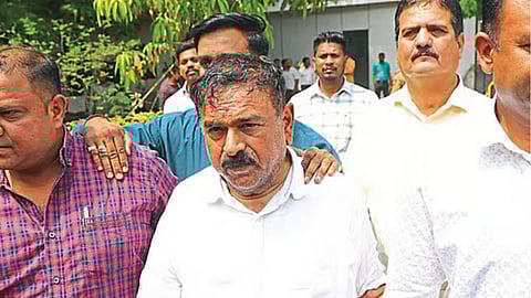 खरातप्रकरणी ६३ कोटींचे संशयास्पद व्यवहार उघड; ED कडून ४२ लाखांची रोकड जप्त; नोटाबंदीच्या काळातील व्यवहारांचा तपास सुरू