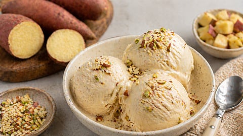 घरच्या घरी बनवा बाजारासारखे क्रिमी आईस्क्रीम, तेही रताळ्यापासून! मुलंही होतील खुश 