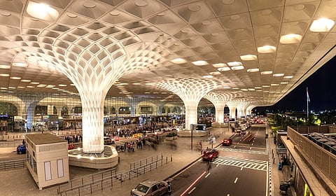 Mumbai : फाईव्ह स्टार हॉटेलवर पालिका मेहेरबान; विमानतळ परिसरातील पार्किंग कमी करणार, हाॅटेलवाल्यांना अधिकची जागा मिळणार  