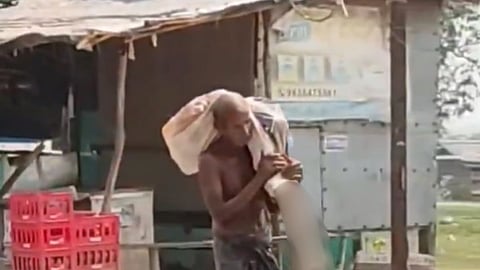 पुरलेला मृतदेह पुराव्याकरिता आणला बँकेत; दिवंगत बहिणीच्या खात्यातून पैसे काढताना दमछाक