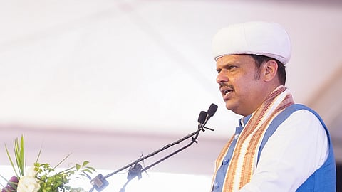 पानसरेंच्या पुस्तकावरचा वाद असंवेदनशील - मुख्यमंत्री देवेंद्र फडणवीस