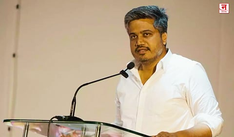 महिला आयोगाच्या अध्यक्षपदी मीरा बोरवणकर यांची नियुक्ती करा; आमदार रोहित पवारांची मागणी