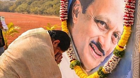 सुनेत्रा पवारांचा विक्रम! बारामतीत दोन लाख १८ हजारांच्या फरकाने ऐतिहासिक विजय; राहुरीत भाजपचे अक्षय कर्डिले विजयी