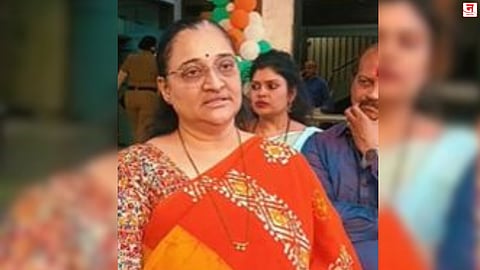 पुण्यात महिला असुरक्षित, गृहमंत्र्यांनी डोळे बंद केलेत का? उद्धव ठाकरेंच्या भगिनी कीर्ती फाटक यांचा संताप; पोलीस आयुक्तांची घेतली भेट