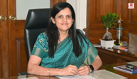 Mumbai : मोकळे फुटपाथ देण्यास प्राधान्य -अश्विनी भिडे