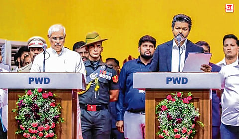 तमिळनाडूत पुन्हा ‘वंदे मातरम’वरून वाद; शपथविधी कार्यक्रमात तमिळ गीताऐवजी ‘वंदे मातरम’ आधी वाजले