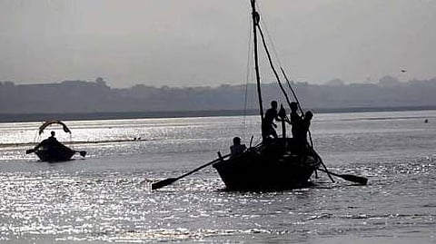 Mumbai : खार दांडा येथे बोट उलटून एकाचा मृत्यू
