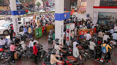इंधन संकटाने महाराष्ट्र वेठीस, सरकार झोपेत
