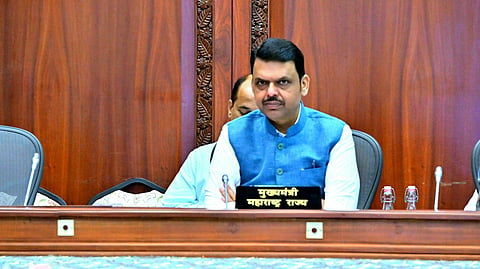 ...तर कंत्राटदारांवर थेट कारवाई! मुख्यमंत्री देवेंद्र फडणवीस यांचा इशारा; पायाभूत सुविधांचे प्रकल्प साडेतीन वर्षांत पूर्ण करण्याचे निर्देश