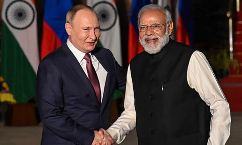मोदी झुकणारे नाहीत : पुतीन यांनी केले कौतुक