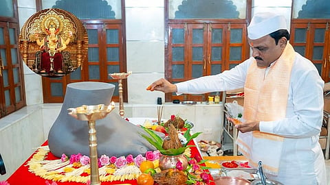 'लालबागचा राजा' येतोय! श्री गणेश मुहूर्त पूजनाने उत्सवाच्या तयारीचा श्रीगणेशा, पाहा खास फोटो