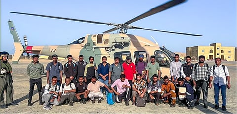 ओमानजवळ व्यापारी जहाजावर क्षेपणास्त्र हल्ला; भारतीय नौदलाला इमर्जन्सी कॉल अन् MRCC च्या तत्परतेमुळे २४ भारतीय खलाशांची सुटका  