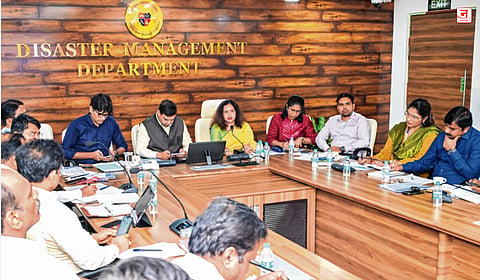 Mumbai : ९७९ बीएलओ गैरहजर; थेट पोलिसांत गुन्हा दाखल करण्याचे निवडणूक अधिकाऱ्यांचे निर्देश