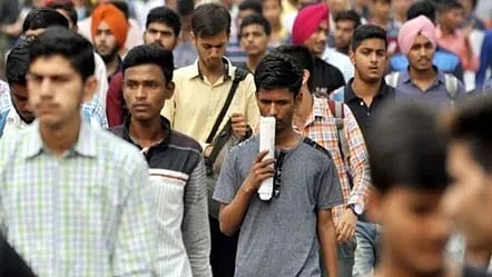 देशात बेरोजगारी दरात किंचित वाढ