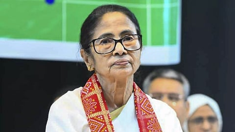 ममतादीदींच्या शरणागतीचे आश्चर्य