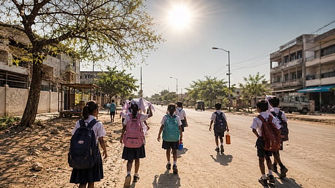 उकाड्यामुळे शाळांचे वेळापत्रक बदलण्याची मागणी; दुपारच्या सत्रात शाळा नको 