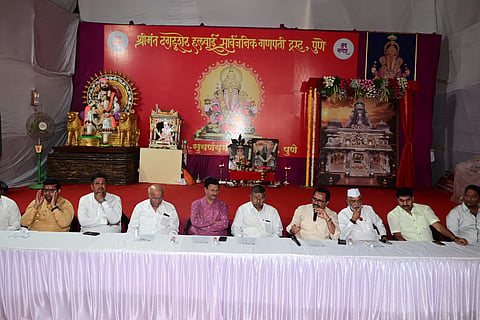 Pune : गणेशोत्सवानिमित्त यंदा वृंदावनच्या प्रेम मंदिराची प्रतिकृती; दगडूशेठ गणपतीसमोर राधा-कृष्णाच्या दिव्य प्रेमाचा आध्यात्मिक प्रवास