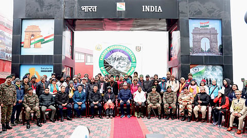 कैलास मानसरोवर यात्रेकरूंच्या पहिल्या तुकडीला हिरवा झेंडा