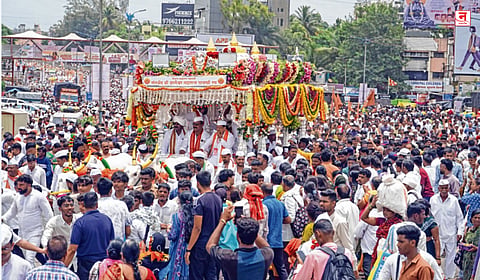 संतांच्या पालख्यांचे पुण्यात आगमन; 'ज्ञानोबा-तुकाराम'चा जयघोष, महापालिकेकडून अधिकृत स्वागत