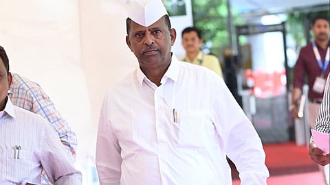 अन्न सुरक्षा कायदा कडक; अंमलबजावणीची बोंब, अन्न व औषध प्रशासन मंत्री झिरवाळ यांची कबुली 
