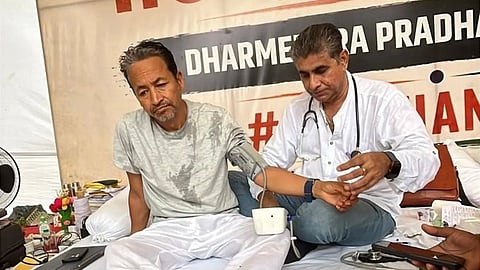 सोनम वांगचुक यांच्या उपोषणाबाबत दिल्ली उच्च न्यायालयात याचिका; आज होणार सुनावणी