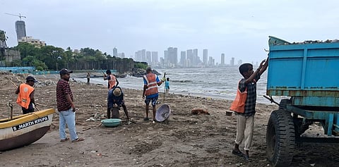 Mumbai : समुद्र किनारी स्वच्छता मोहीम; १० दिवसांत अडीच हजार टन कचऱ्याची विल्हेवाट