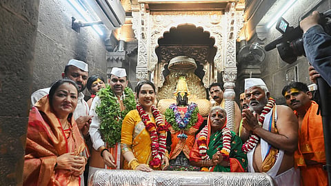 Ashadhi Ekadashi 2026 : विठ्ठलनामात रंगली पंढरी; पाहा खास क्षणचित्रे