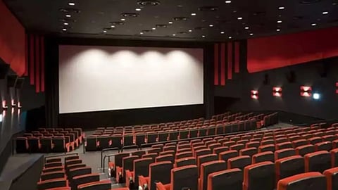 अलेक्झांड्रा थिएटरचे आरक्षण रद्द करण्यास विरोध; आरक्षण हटवल्यास तसा पायंडा पडण्याची विरोधकांची भीती