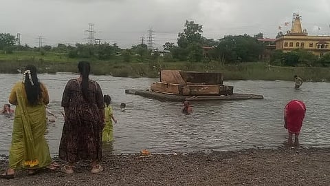 Thane : तानसा नदीत सख्ख्या भावांचा अंत